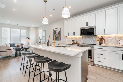 Photo of 826 42nd Ave N #207, Nashville, TN 37209 (MLS # 3145769)