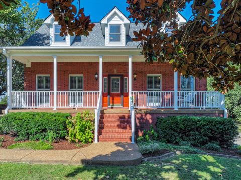 9725 Dogwood Dr Bon Aqua TN 37025