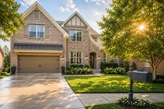 4-bed home at 2211 Chantry Place Lane Thompsons Station, Thompsons-Station, sold October 1, 2026
