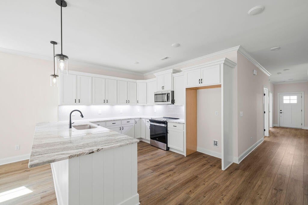 1637 Destiny Drive 08