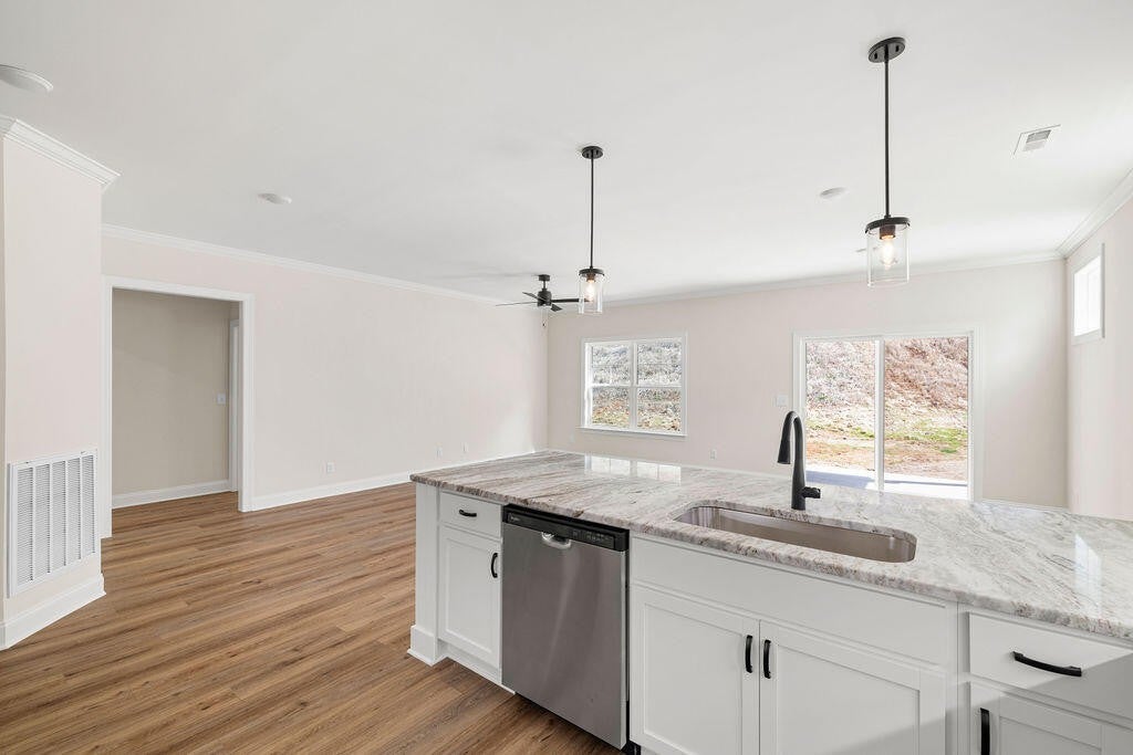 1637 Destiny Drive 08
