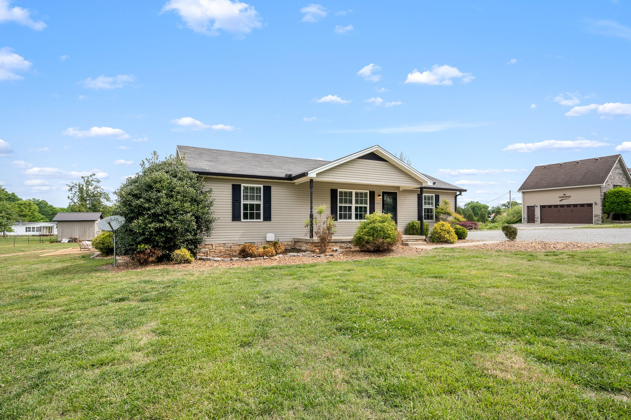 1068 Frank Martin Rd
