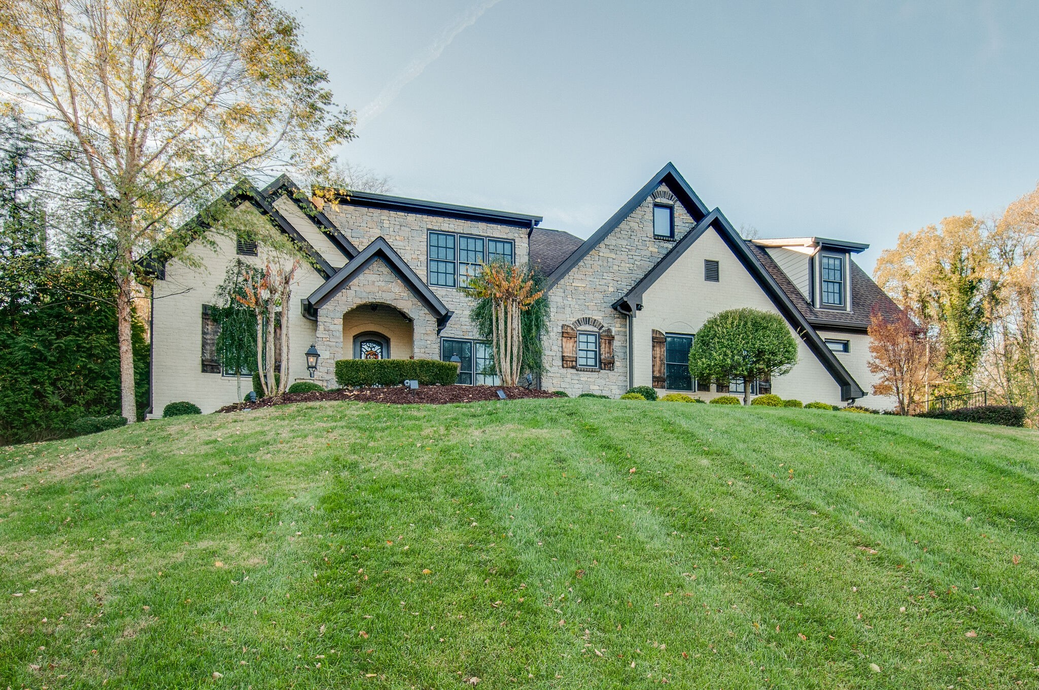 4001 Wallace Ln