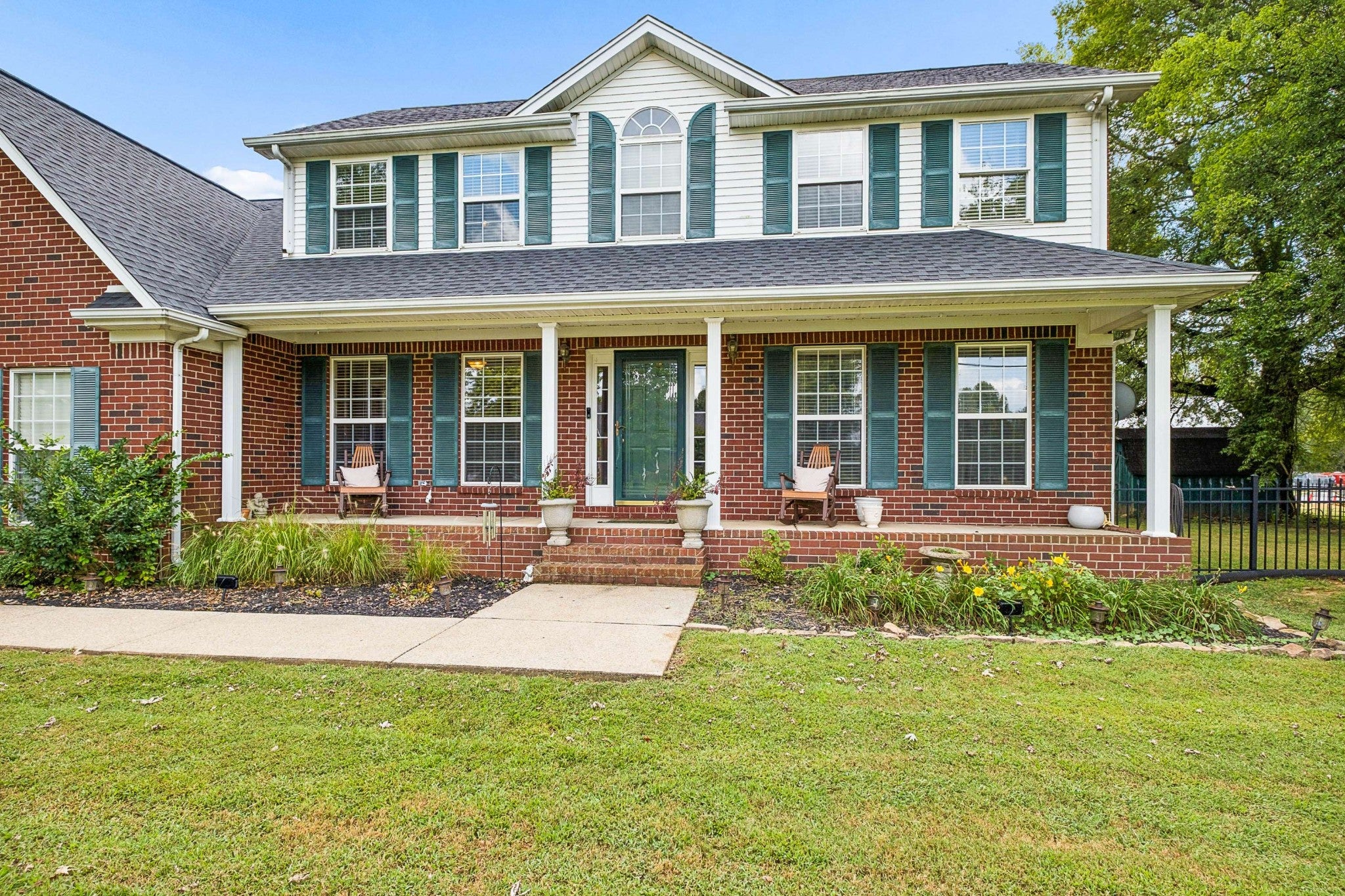 110 Arkow Ln