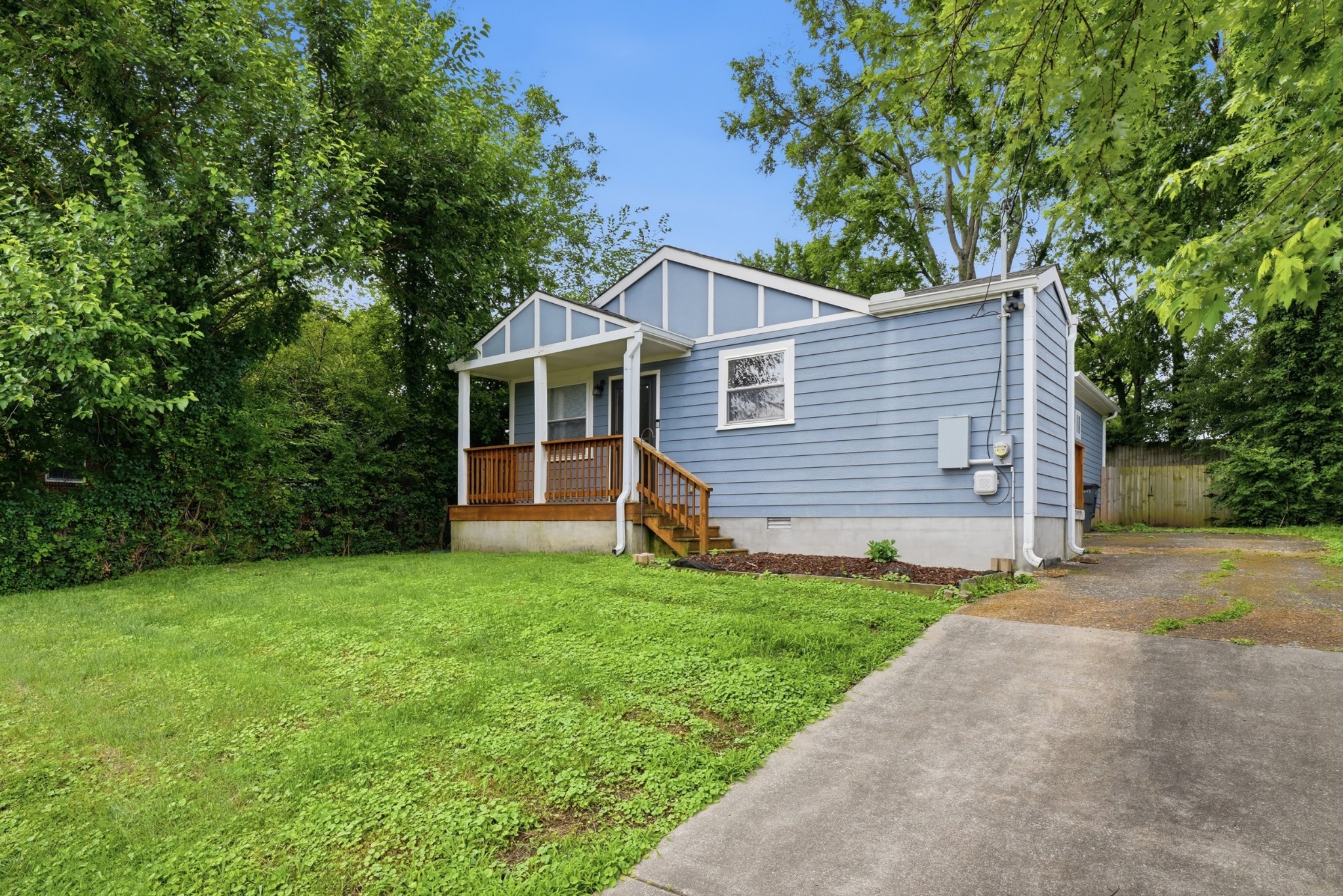2603 Jenkins St
