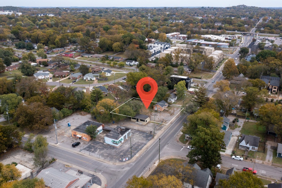 701 Douglas Ave