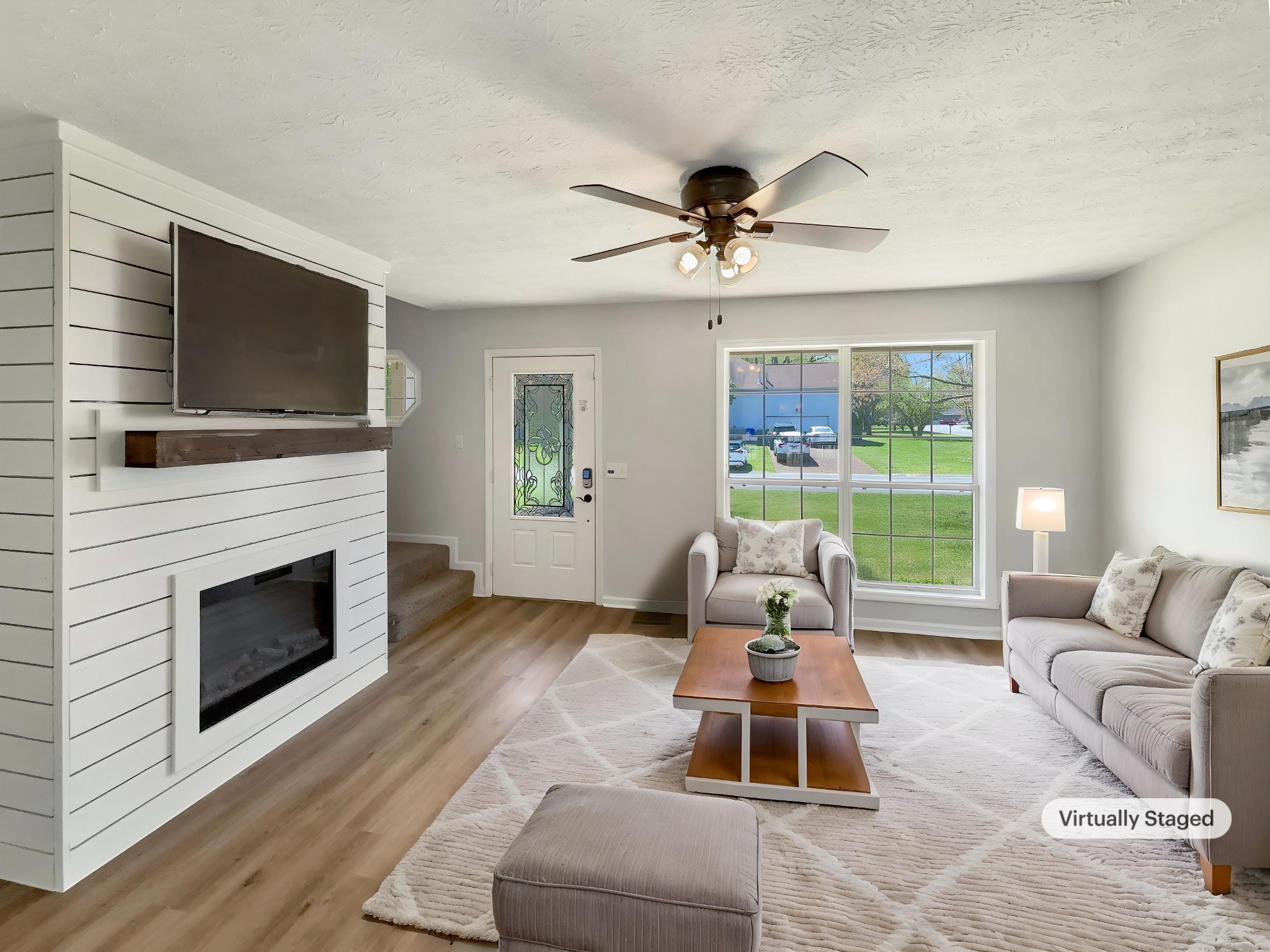 104 Hunterwood Dr