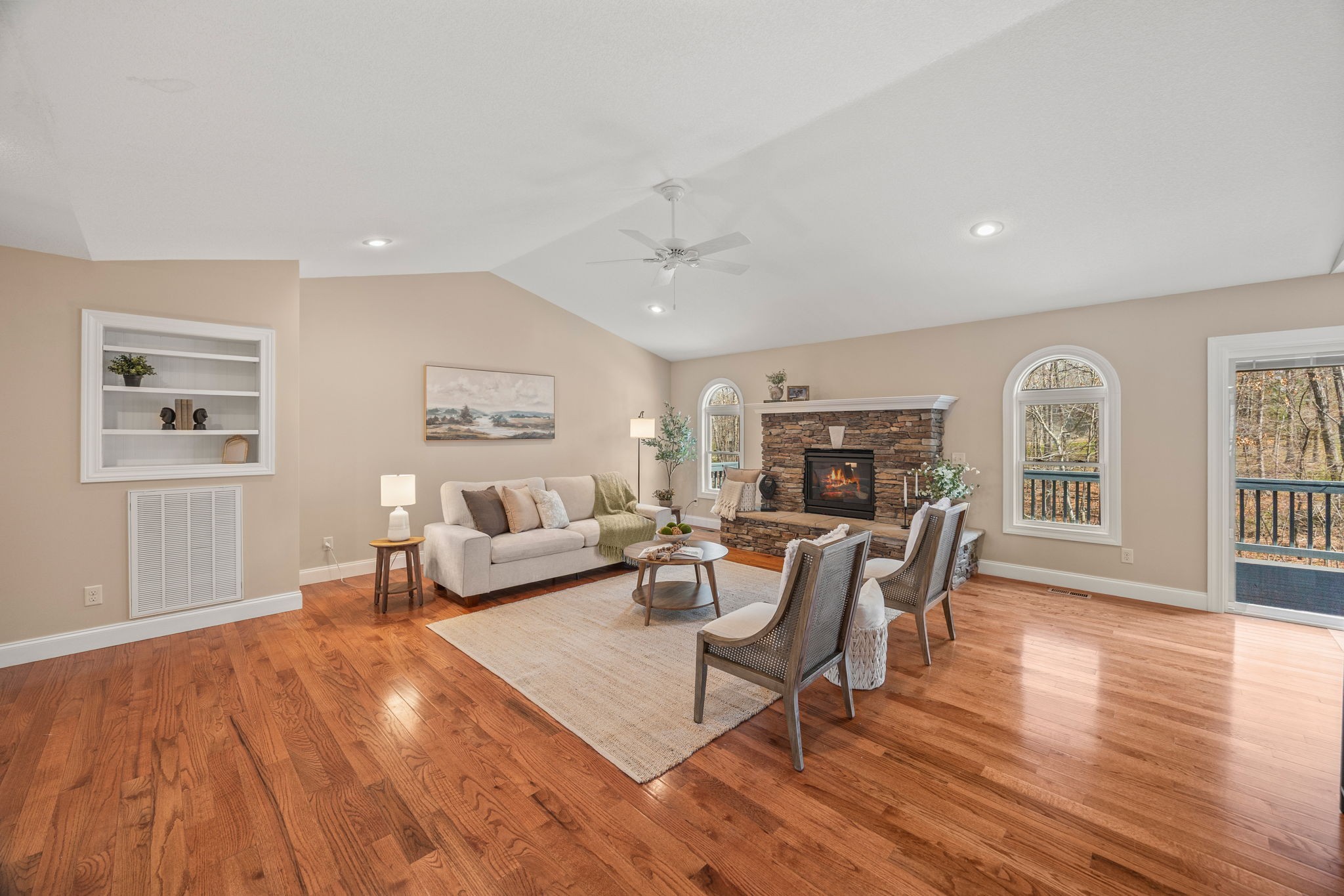 300 Satsuma Dr