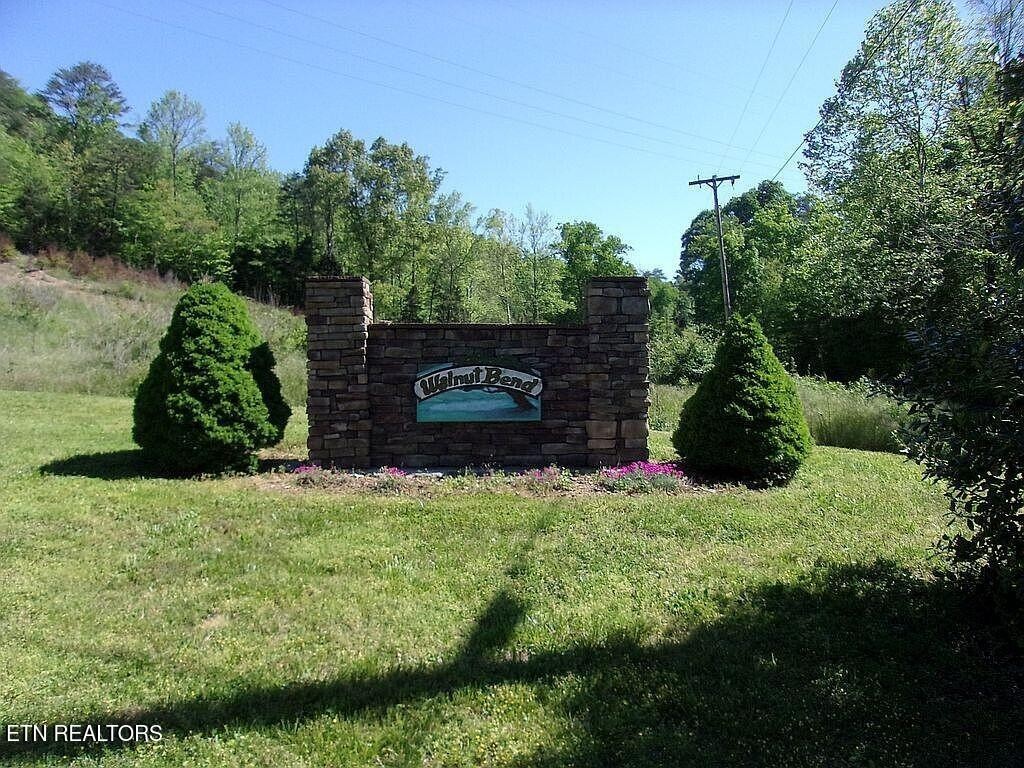38 five oaks Circle