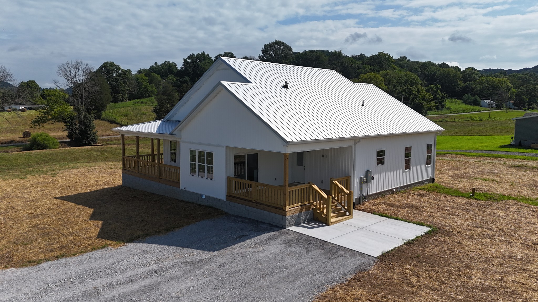 82 Beech Hill Ln