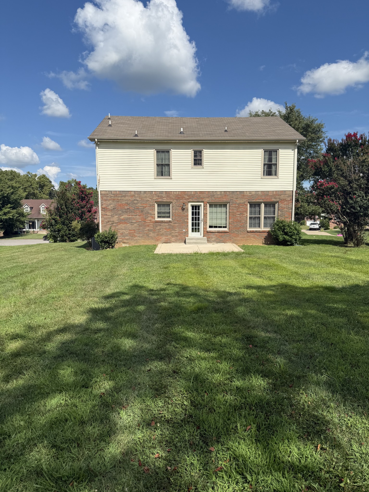 268 Avignon Way