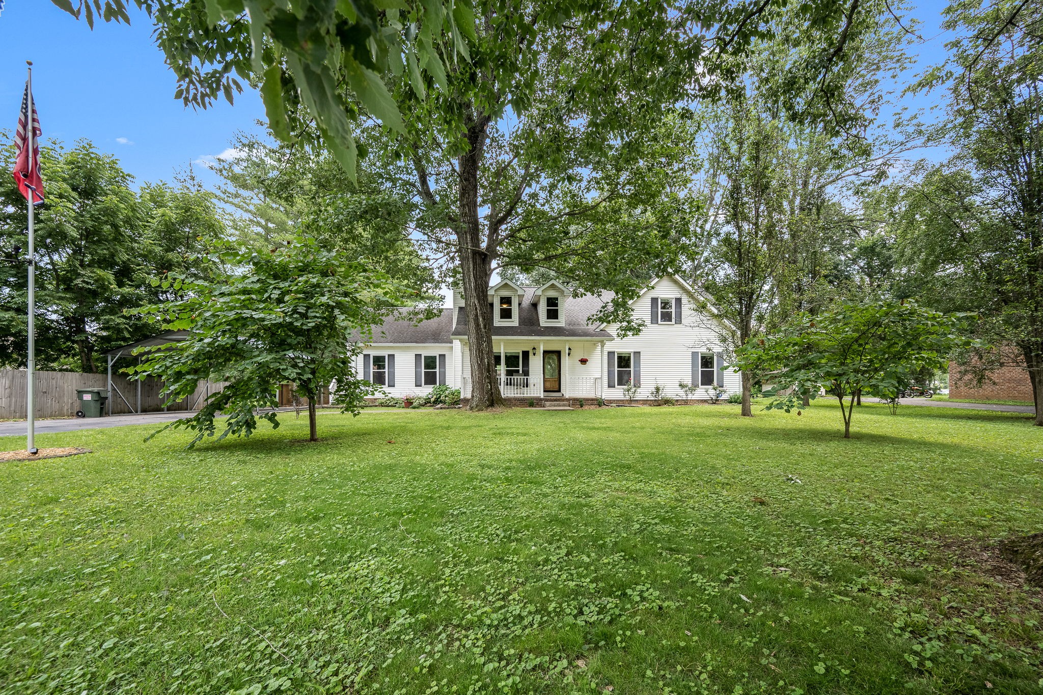 2417 Crosspark Dr
