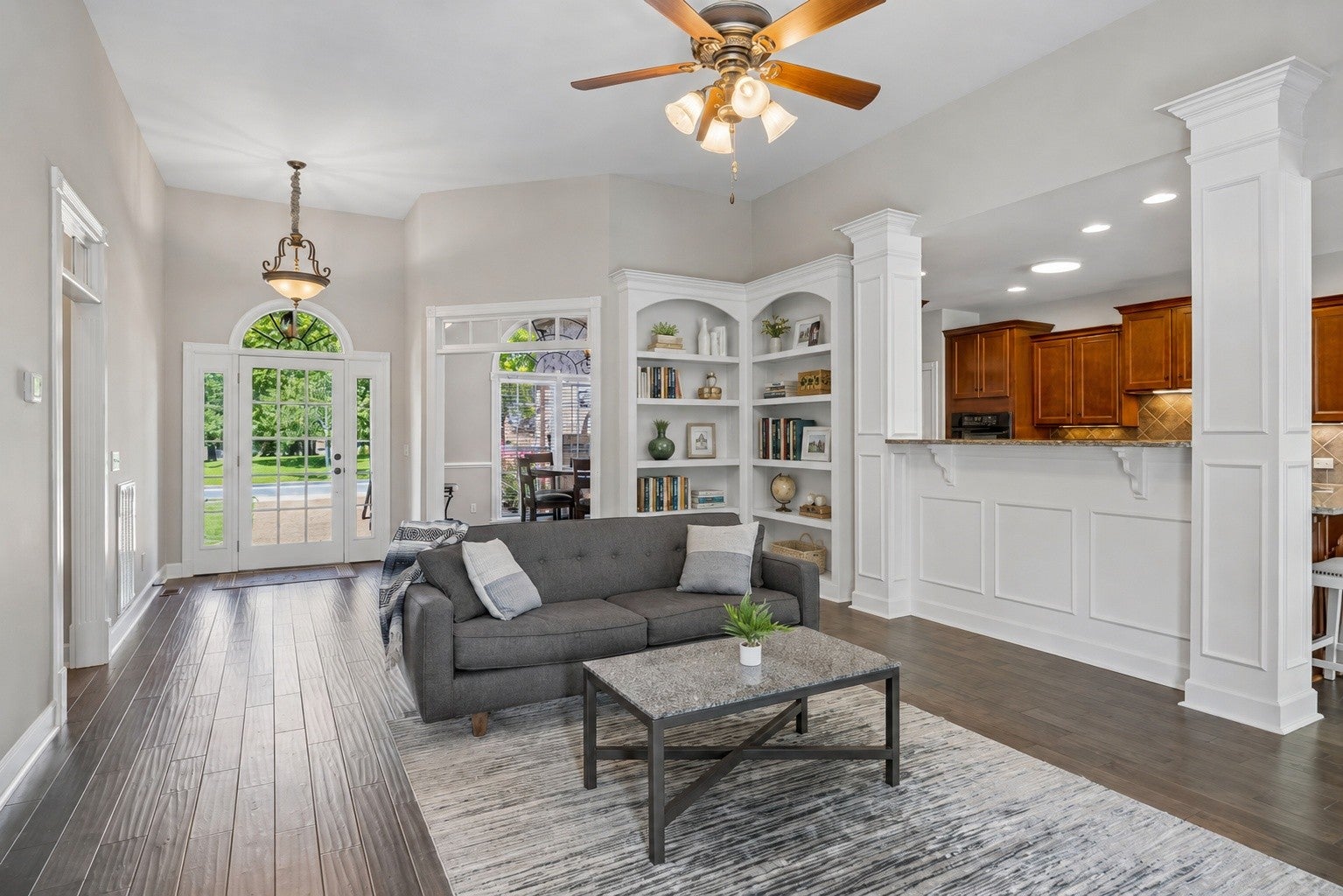 425 Caledonian Ct, Nashville TN 37211 3-bed home, photo 3 of 60