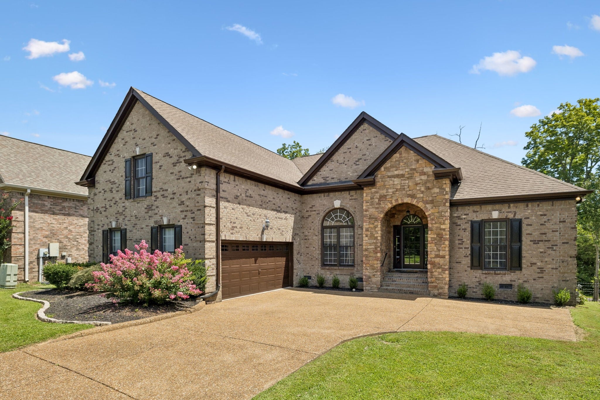 425 Caledonian Ct, Nashville TN 37211 3-bed home, photo 5 of 60