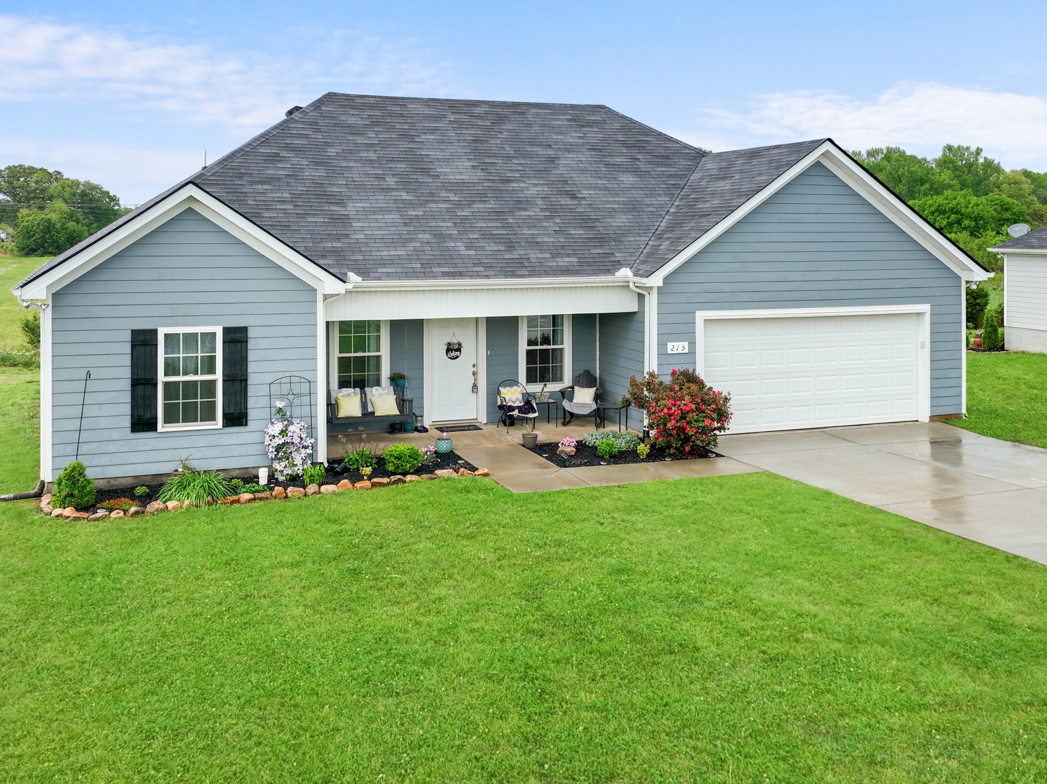 215 Mimosa Dr