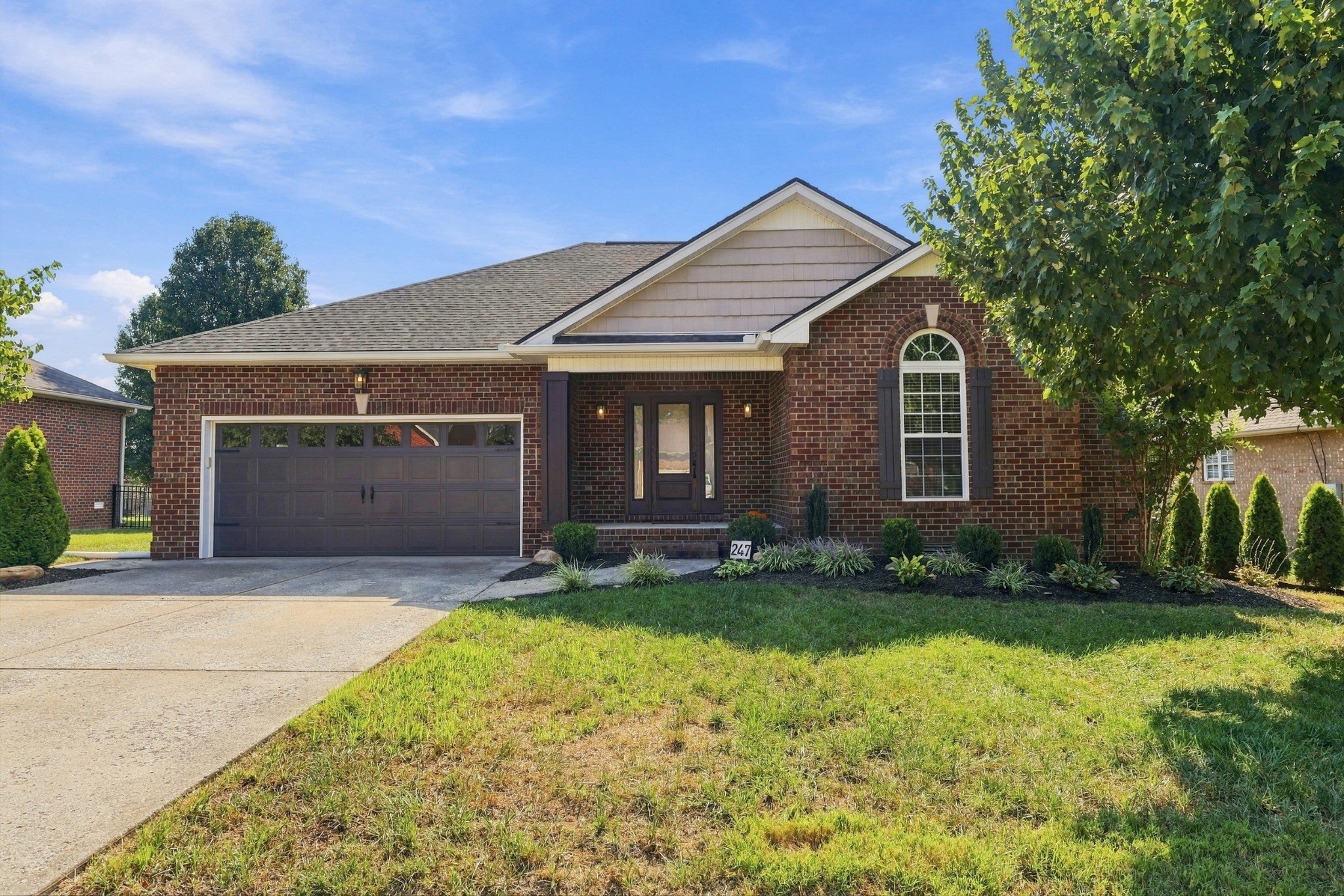 247 Walbrook Dr - Photo 2
