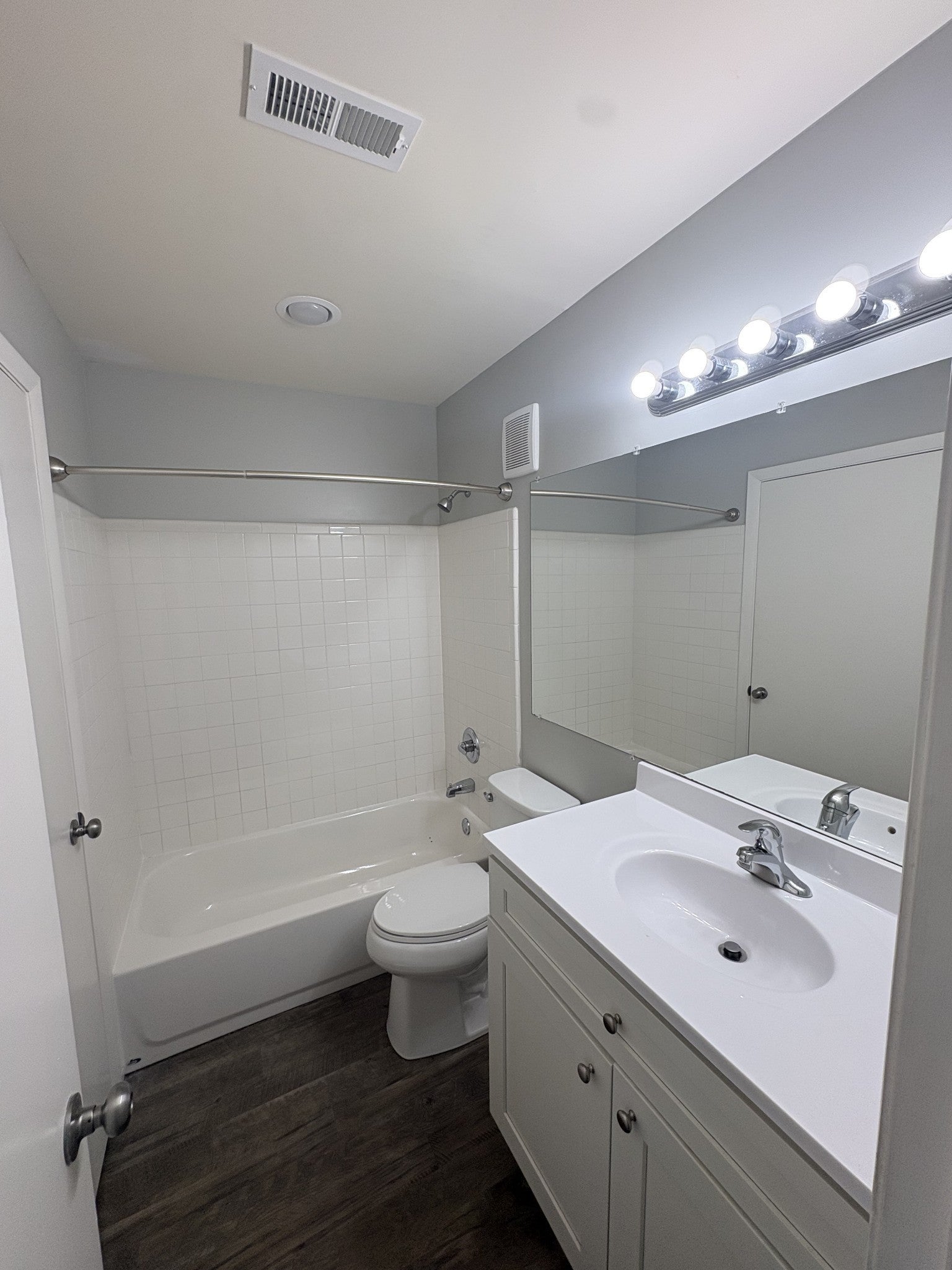 407 N College St B5