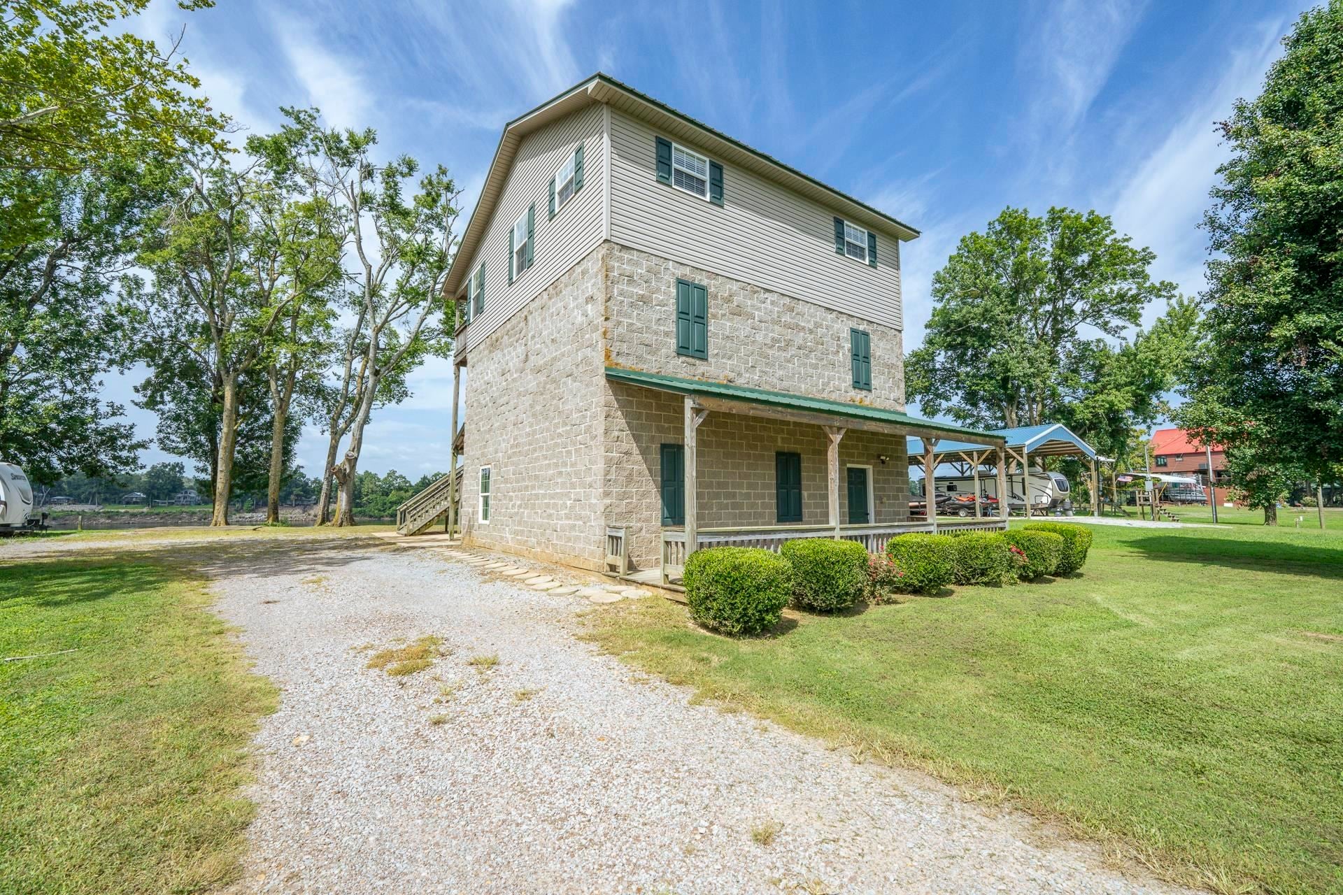 965 ARNOLD LN