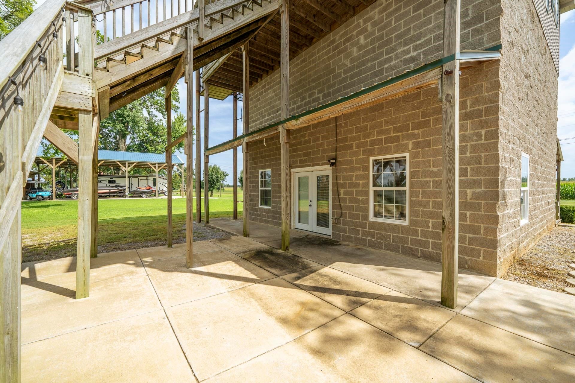 965 ARNOLD LN
