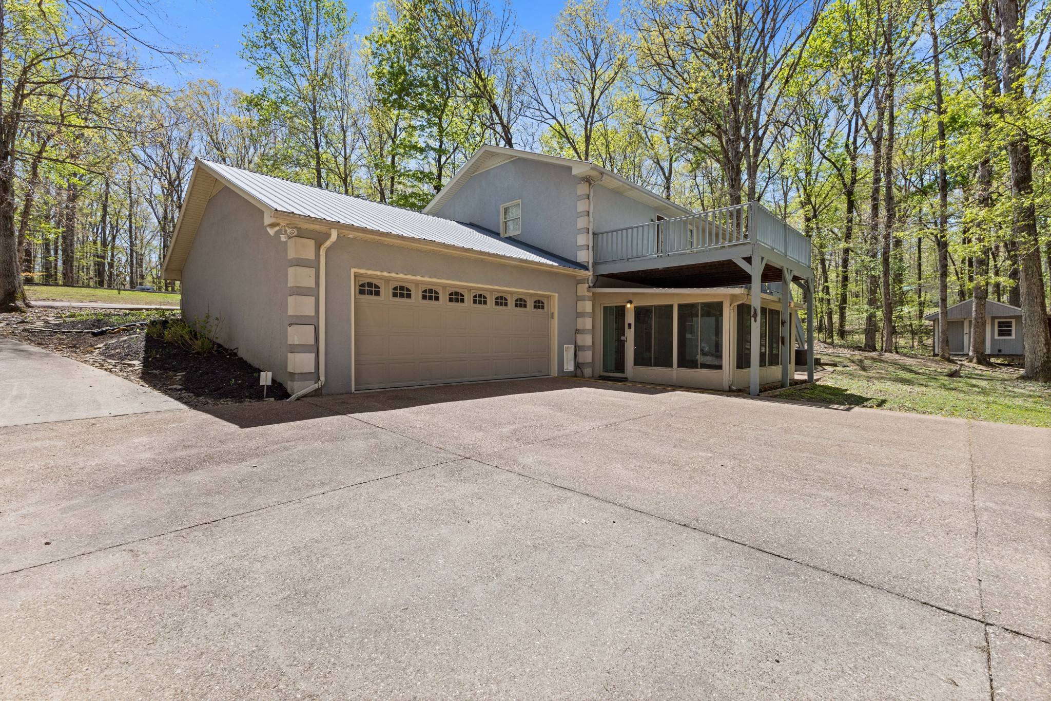 7274 Kingston Rd