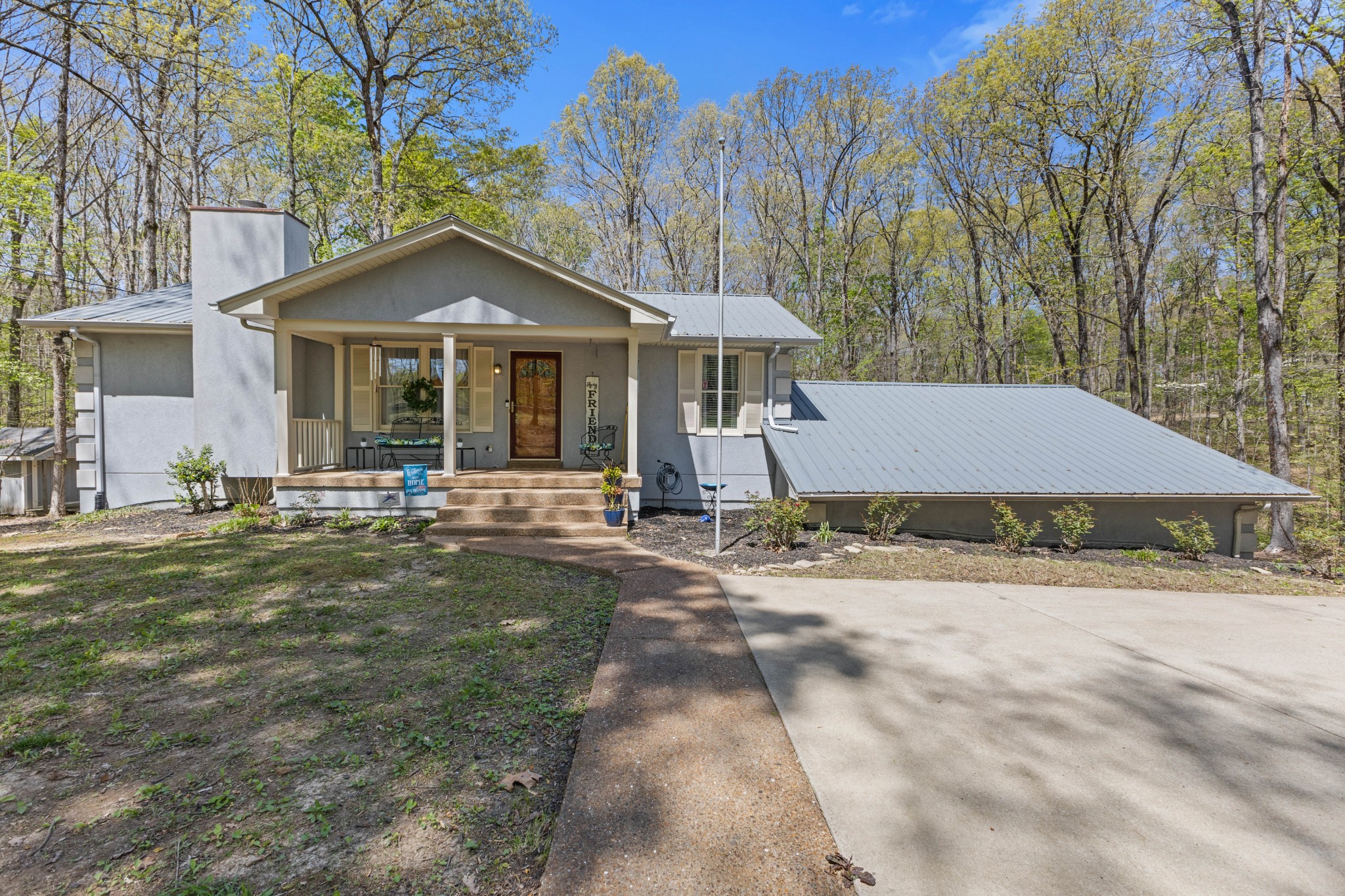 7274 Kingston Rd