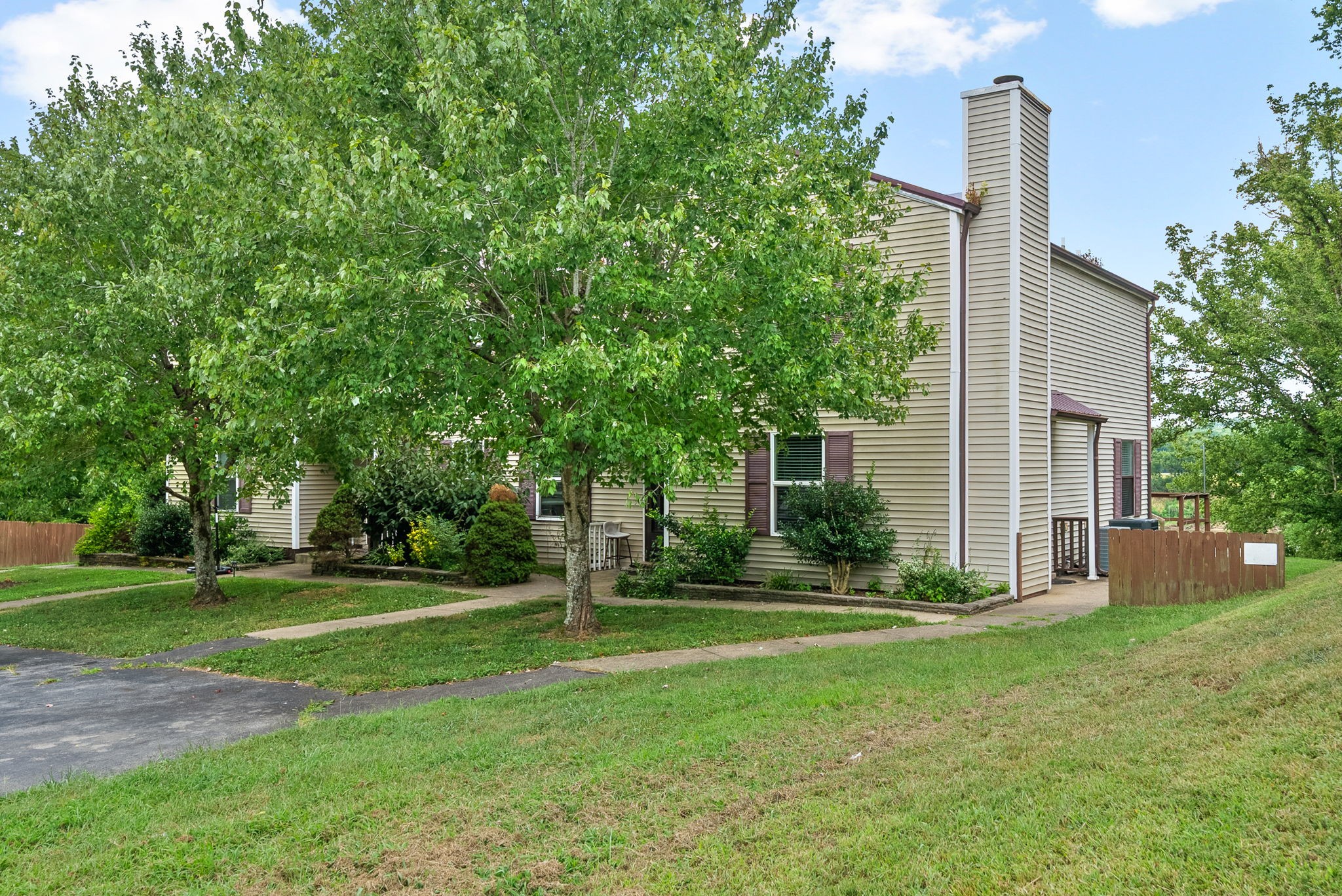 921 Kingsbury Drive C