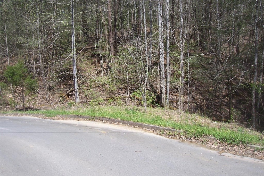 8 Rail Hill Lane