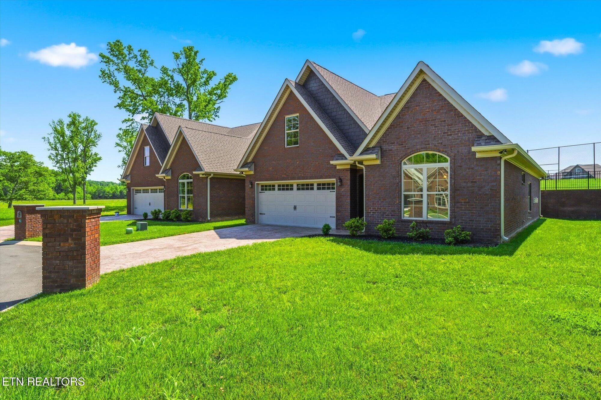 224 Lake View Point