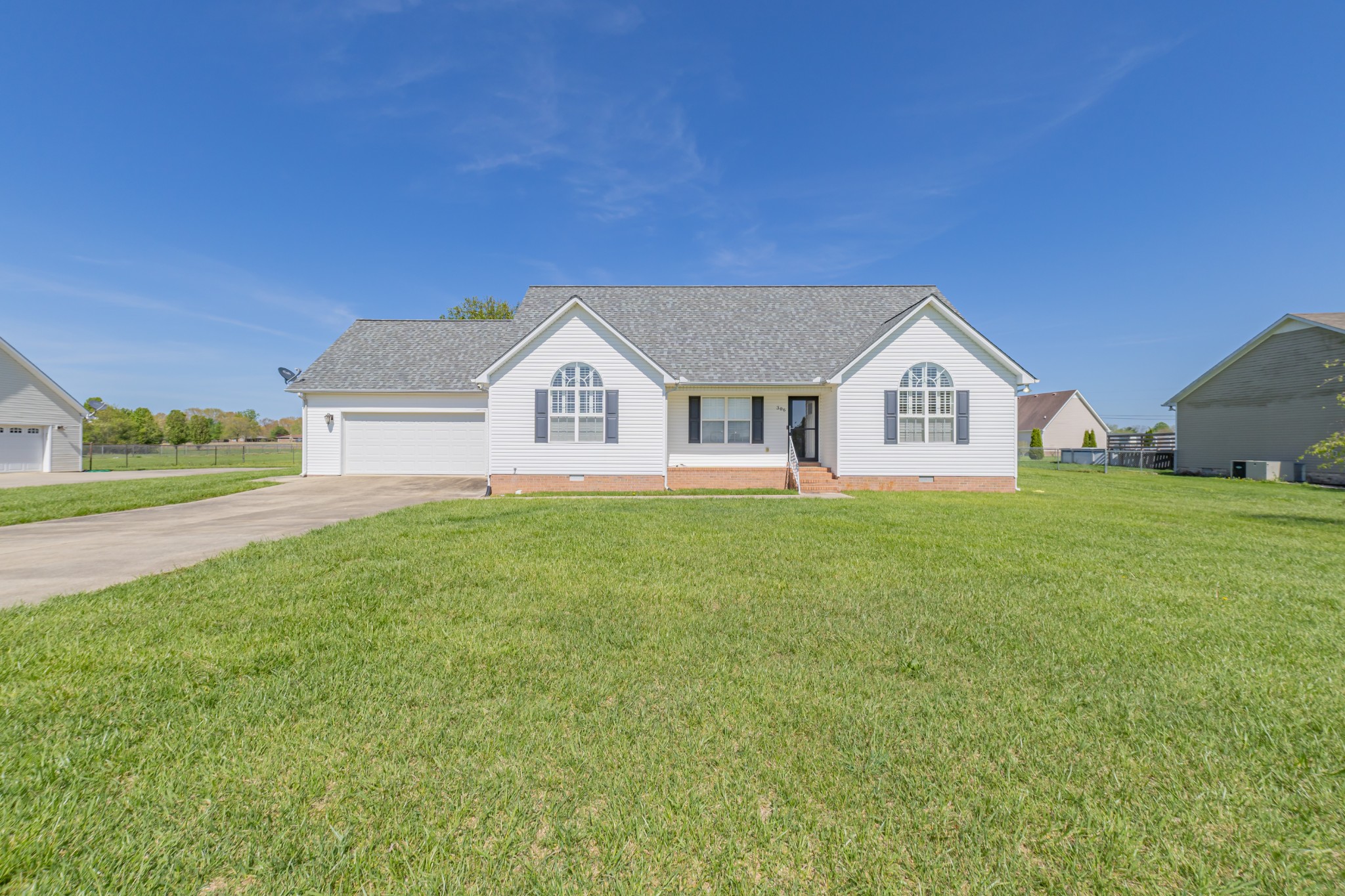 306 Riddle Rd