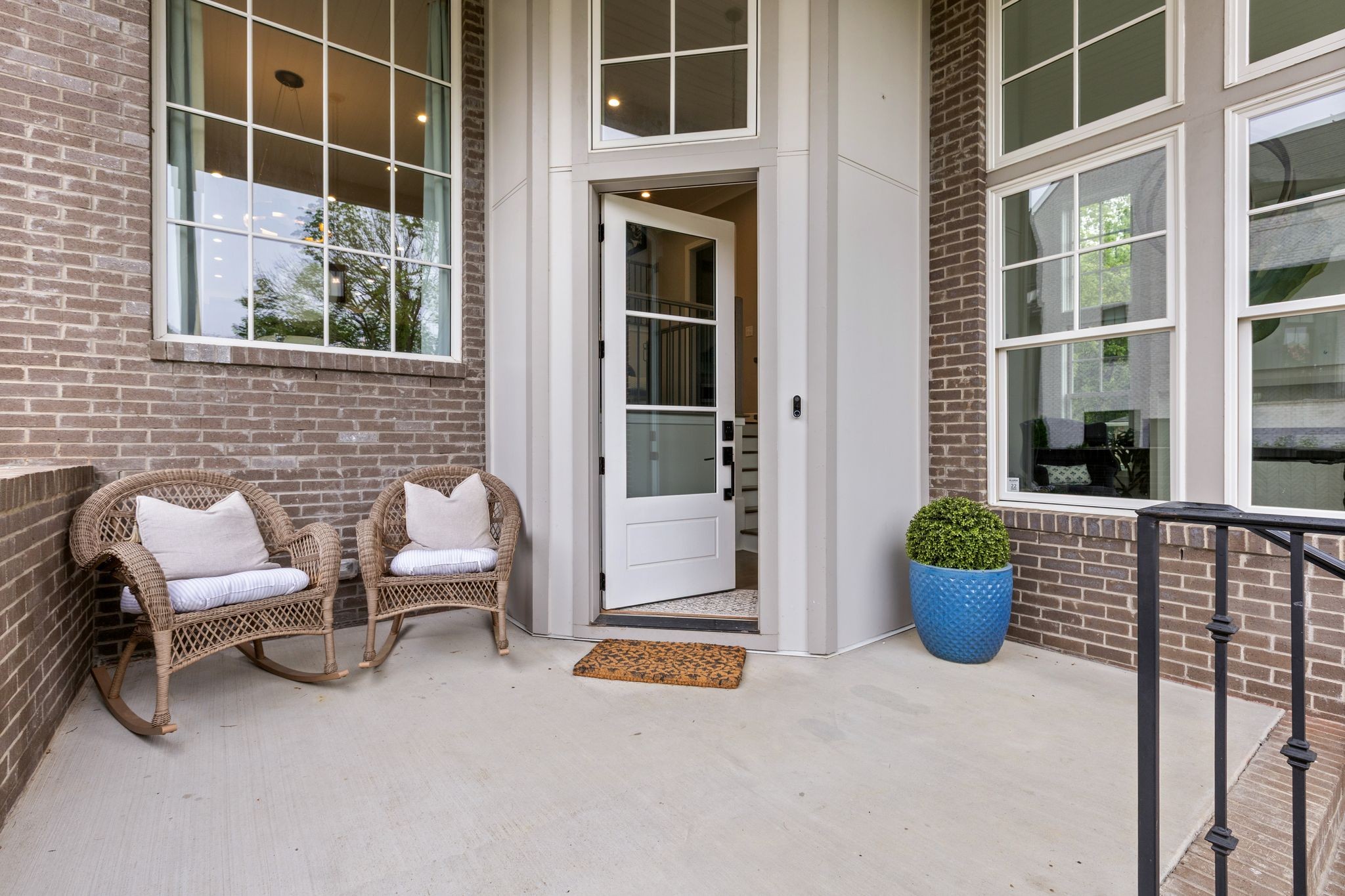 Nashville, Tennessee 37205, United States, 5 Bedrooms Bedrooms, ,6 BathroomsBathrooms,Residential,Active,109372