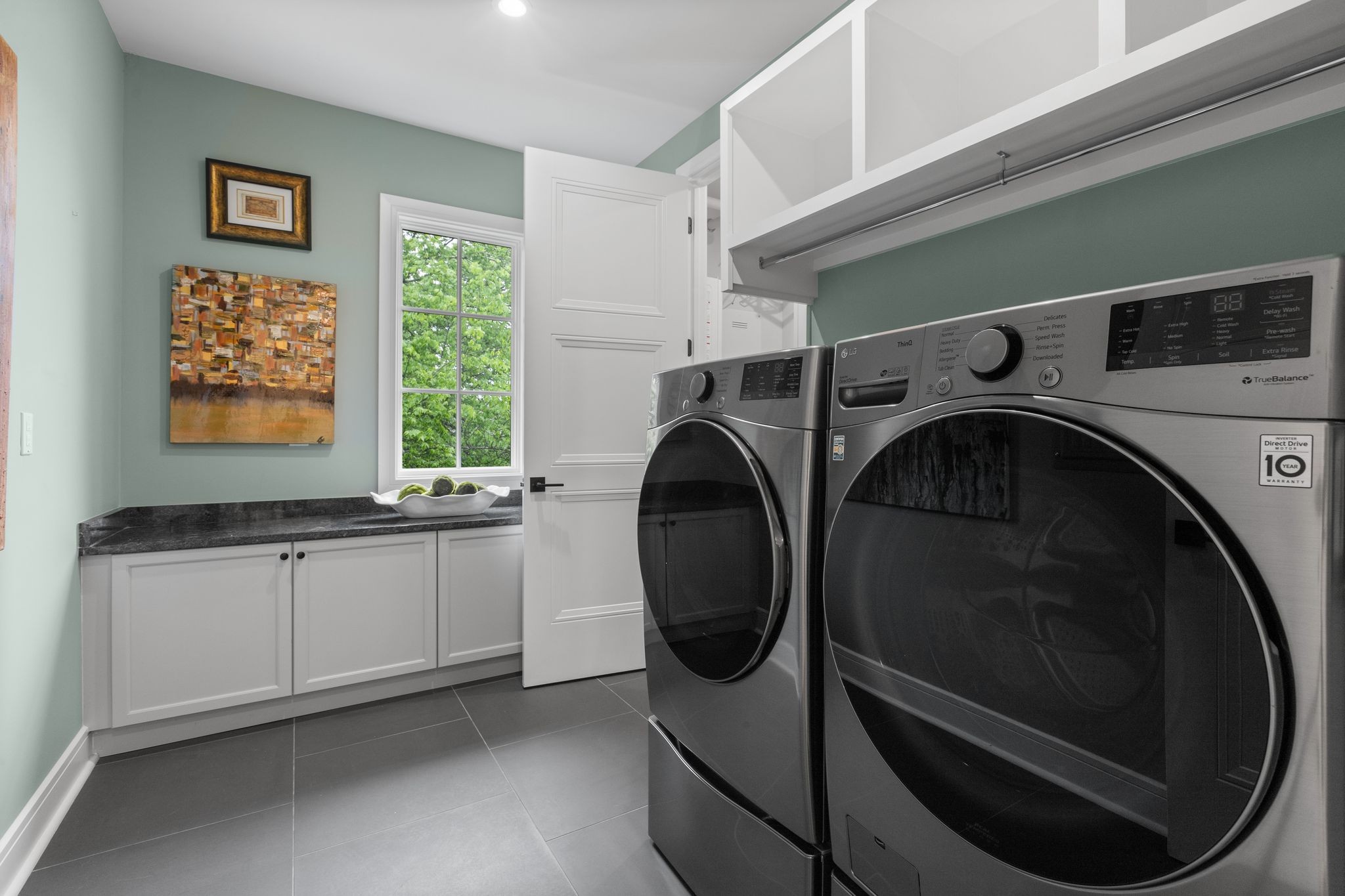 Nashville, Tennessee 37205, United States, 5 Bedrooms Bedrooms, ,6 BathroomsBathrooms,Residential,Active,109372