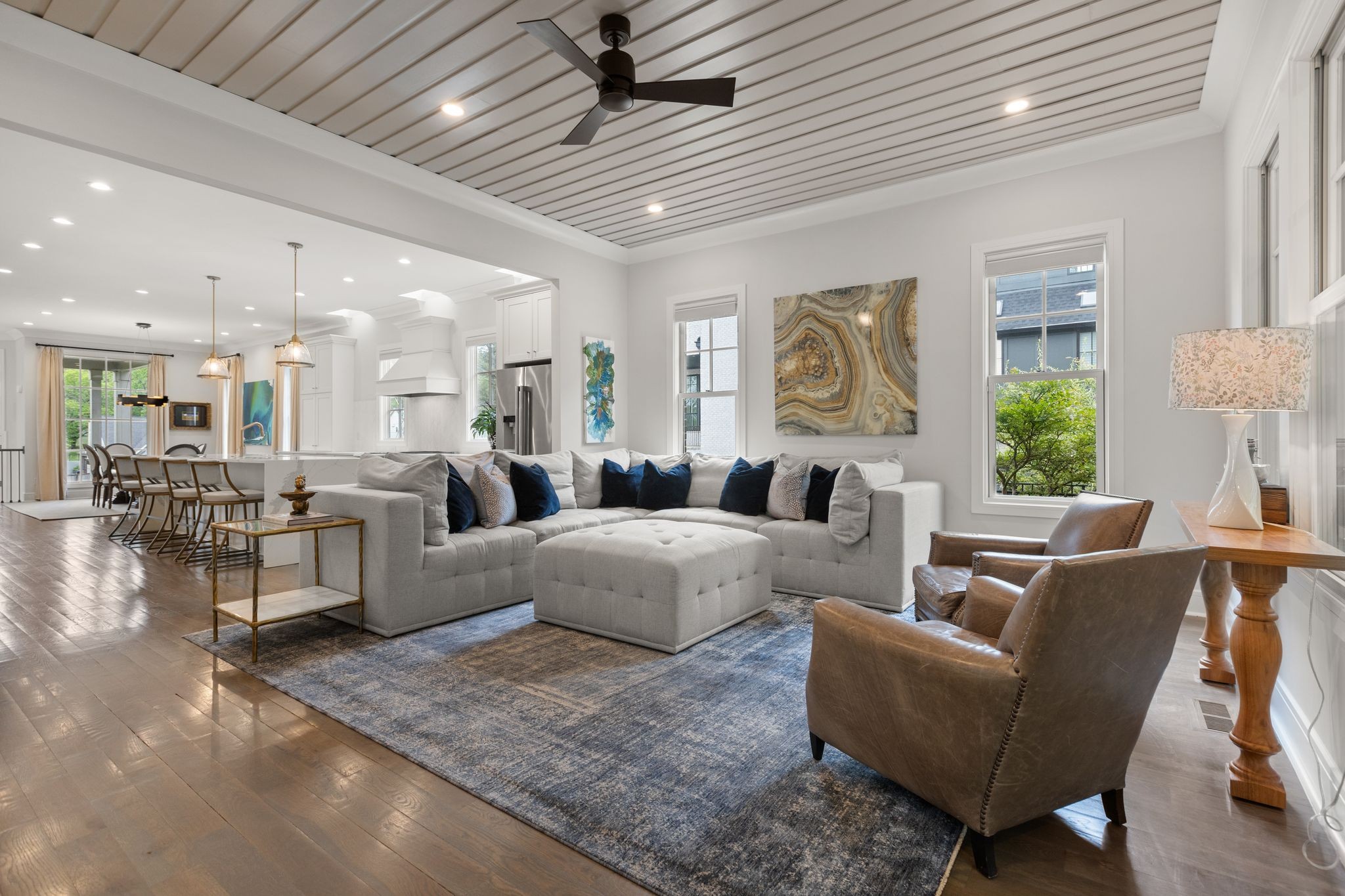 Nashville, Tennessee 37205, United States, 5 Bedrooms Bedrooms, ,6 BathroomsBathrooms,Residential,Active,109372