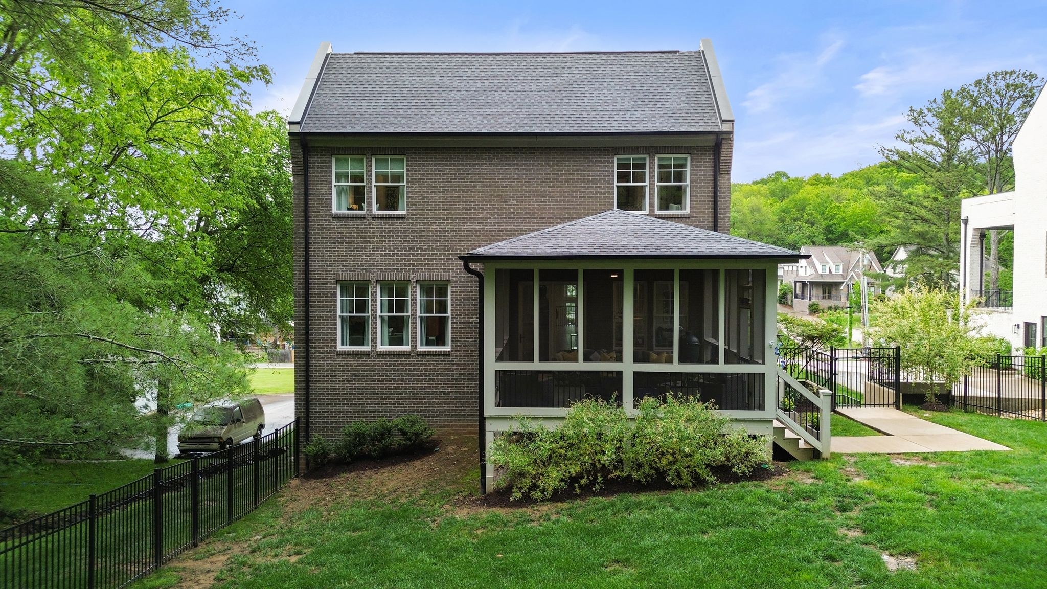 Nashville, Tennessee 37205, United States, 5 Bedrooms Bedrooms, ,6 BathroomsBathrooms,Residential,Active,109372