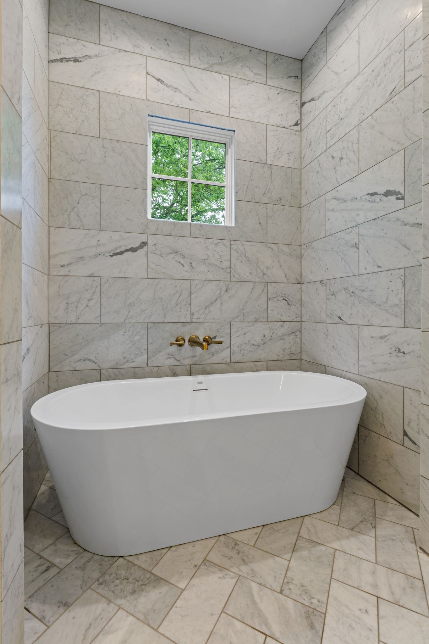 Nashville, Tennessee 37205, United States, 5 Bedrooms Bedrooms, ,6 BathroomsBathrooms,Residential,Active,109372