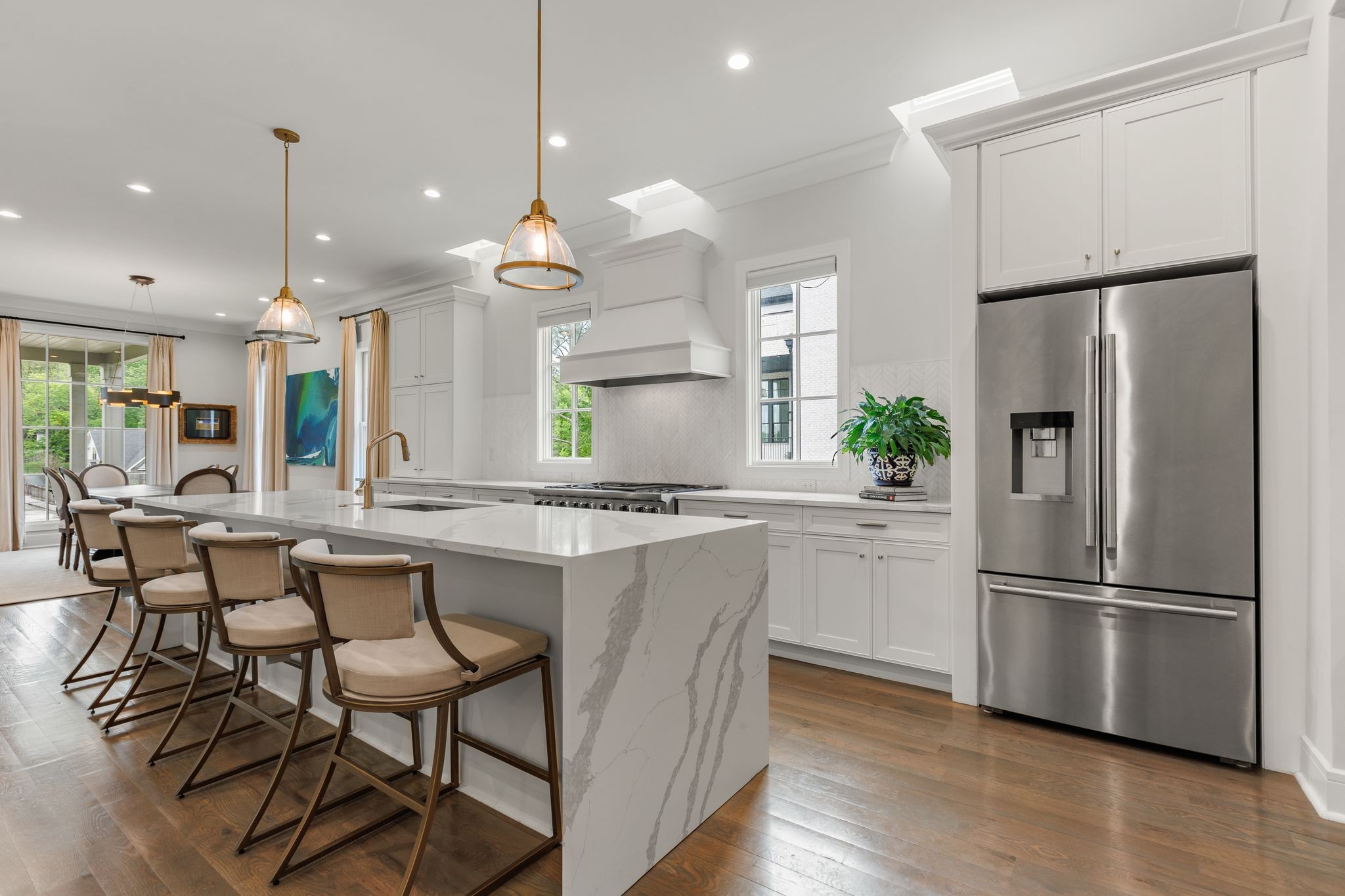 Nashville, Tennessee 37205, United States, 5 Bedrooms Bedrooms, ,6 BathroomsBathrooms,Residential,Active,109372