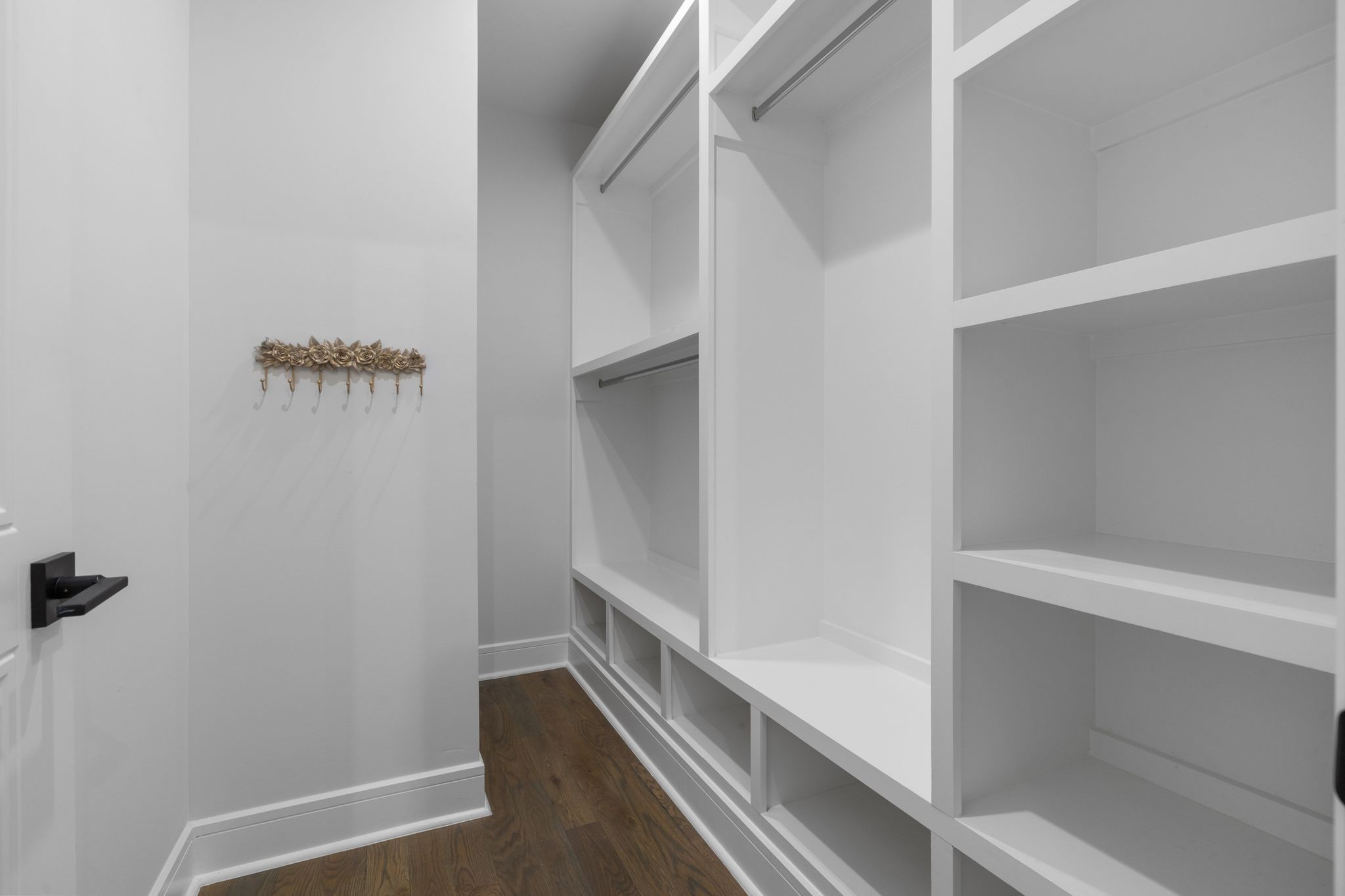 Nashville, Tennessee 37205, United States, 5 Bedrooms Bedrooms, ,6 BathroomsBathrooms,Residential,Active,109372