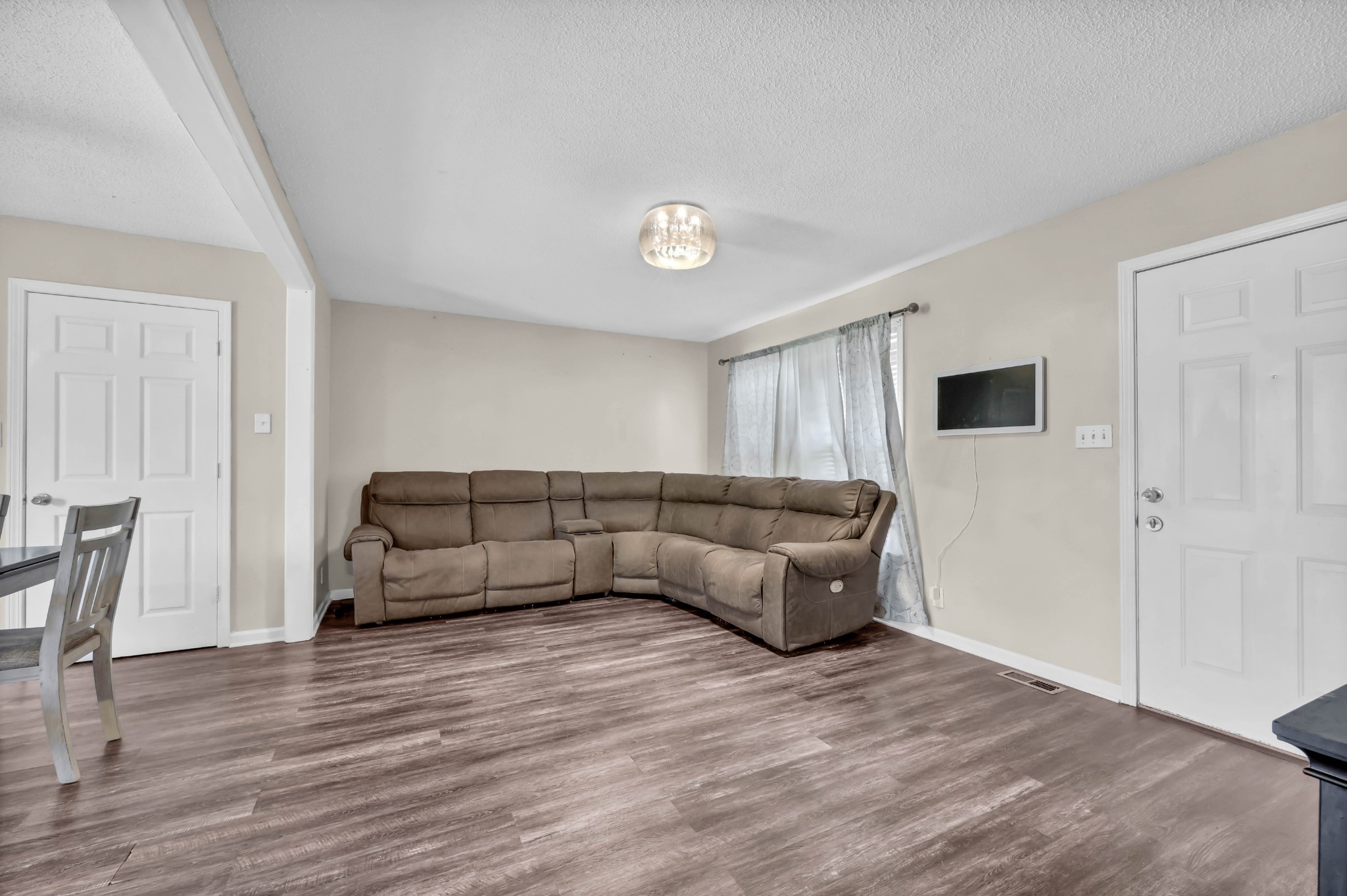 1210 Peachers Mill Rd