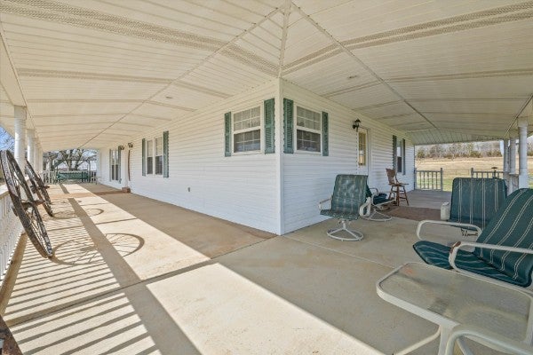 3261 Bell Rd