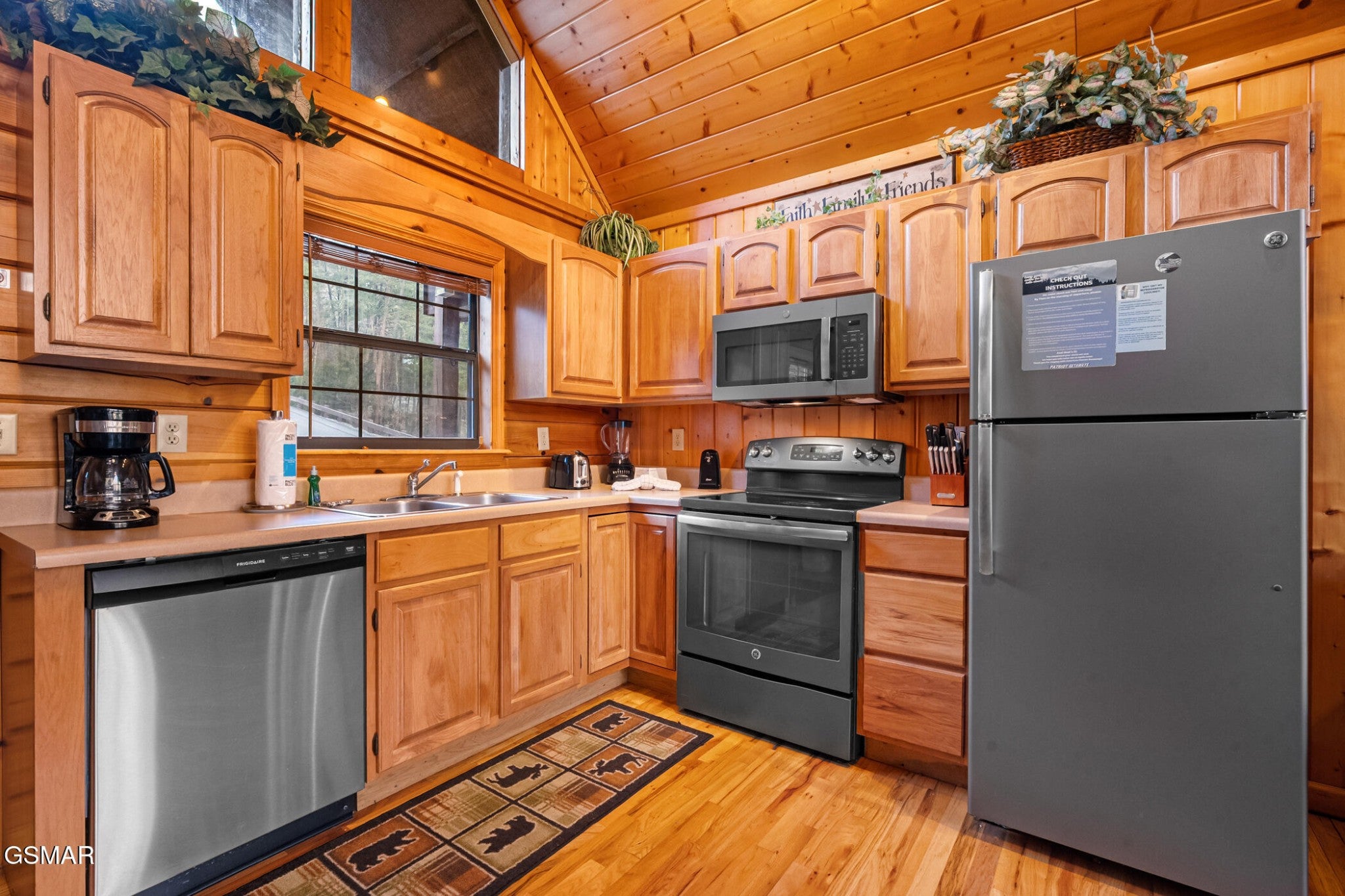 1509 Bears Den Way