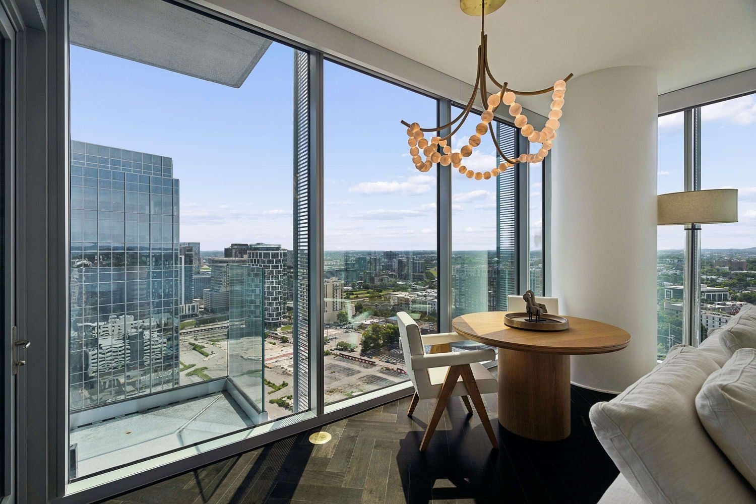 2-bed condo for sale in Nashville, TN 37203, 1616 West End Ave 2507 1616 West End Ave 2507, Nashville TN 37203 2-bed condo, photo 3 of 38