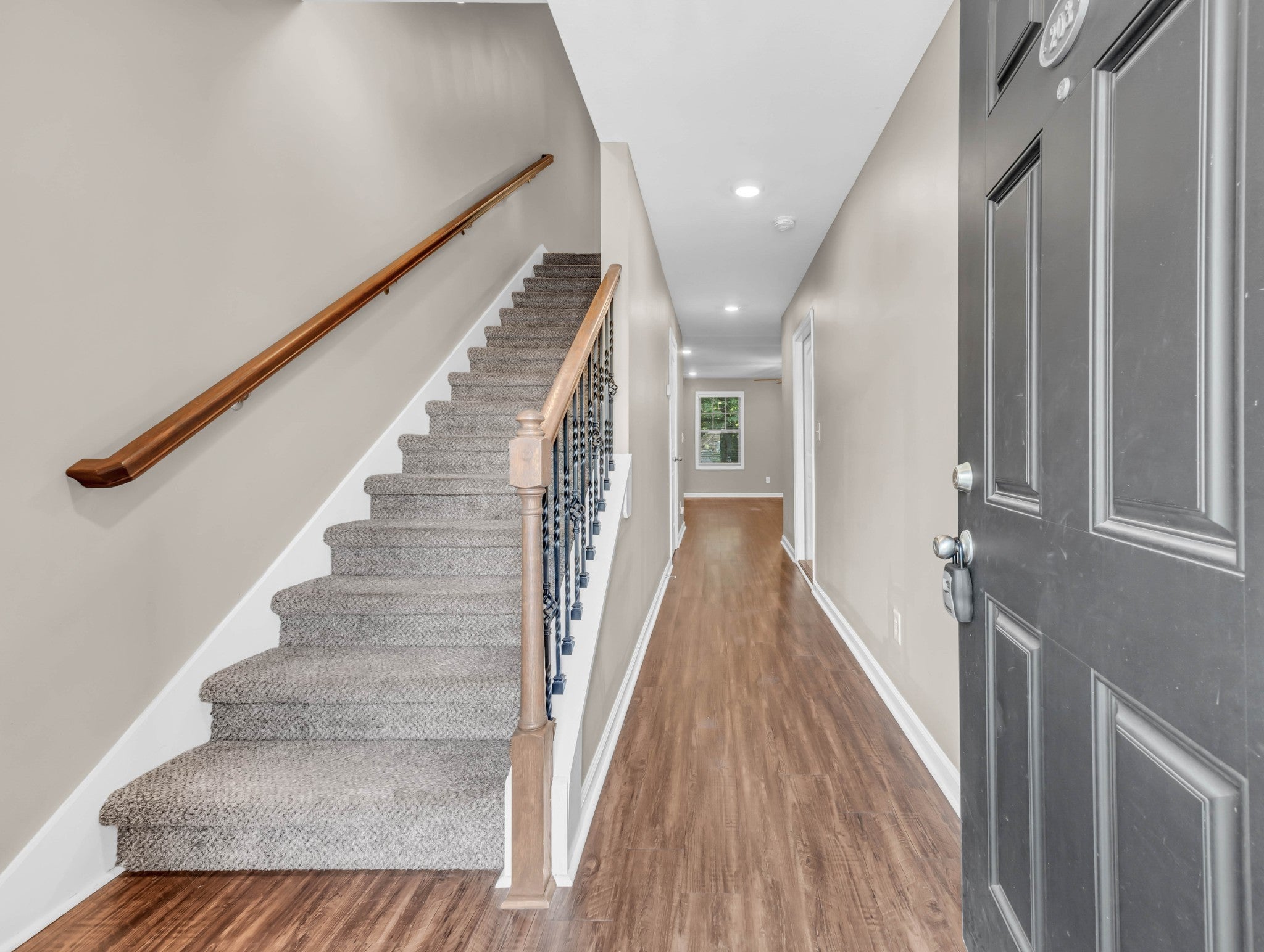 135 Country Ln 203
