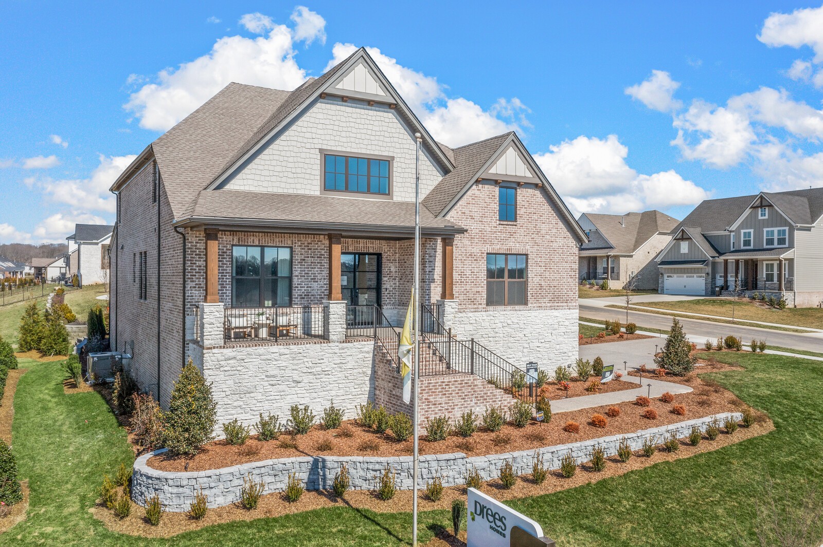 7291 Woodruff Dr