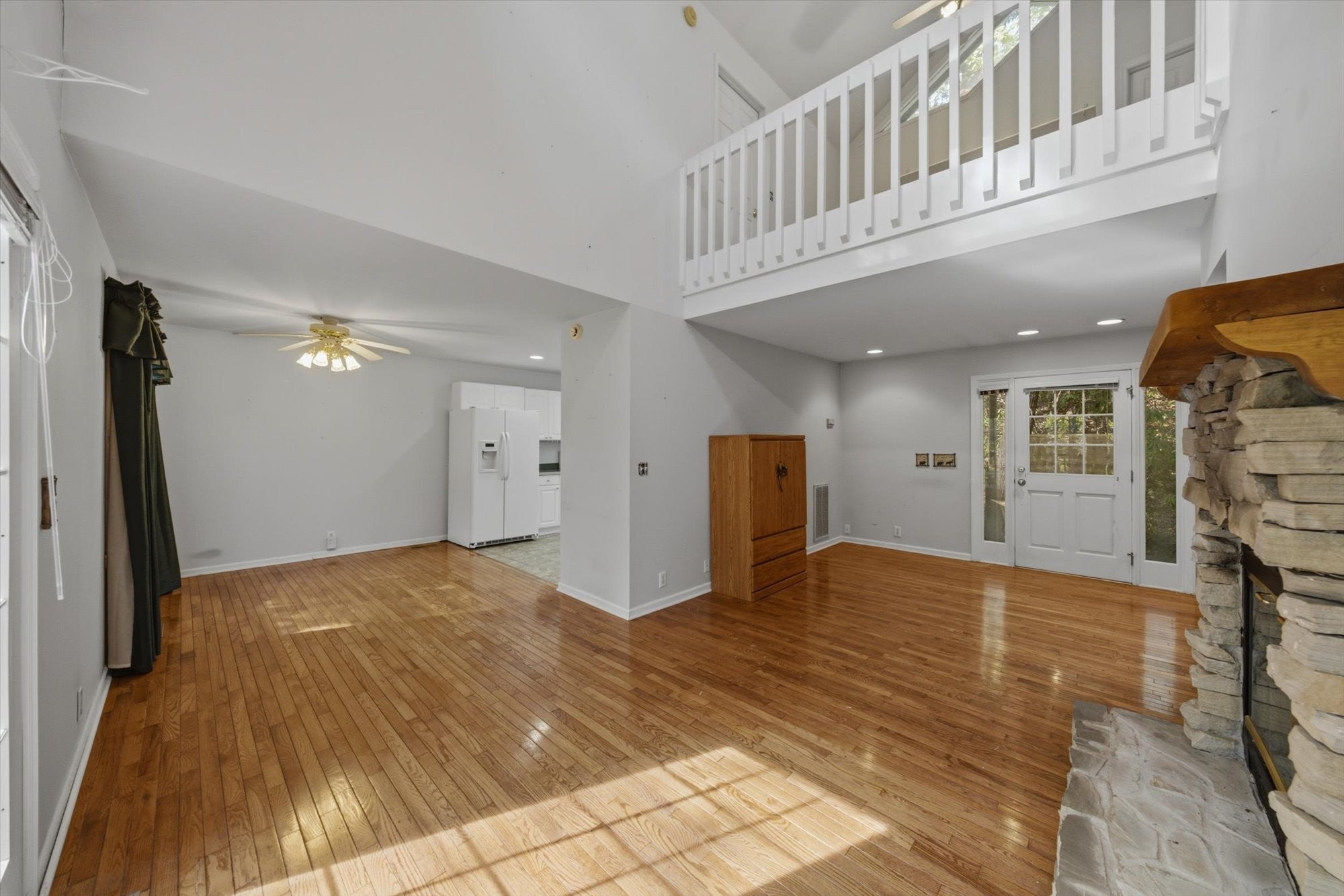 204 Stott Ln