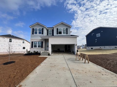 2951 Sharpstone Drive Columbia TN 38401