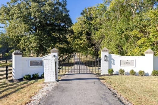 1395 Roy Sellers Rd
