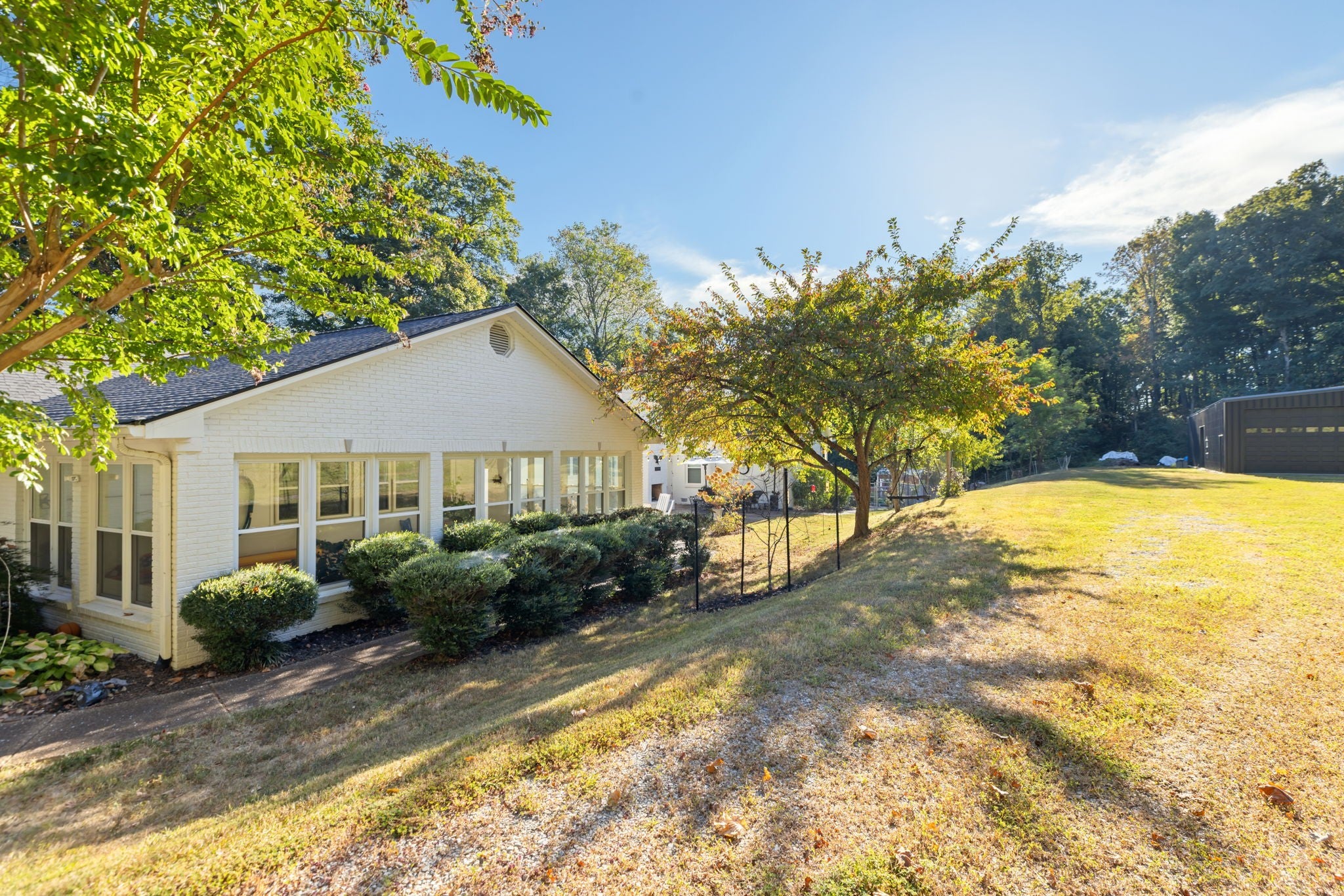 1395 Roy Sellers Rd