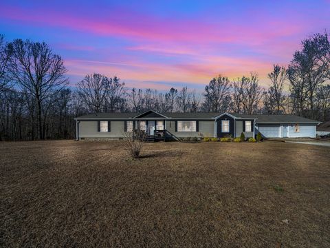 120 TH Hooper Ln Mc Ewen TN 37101