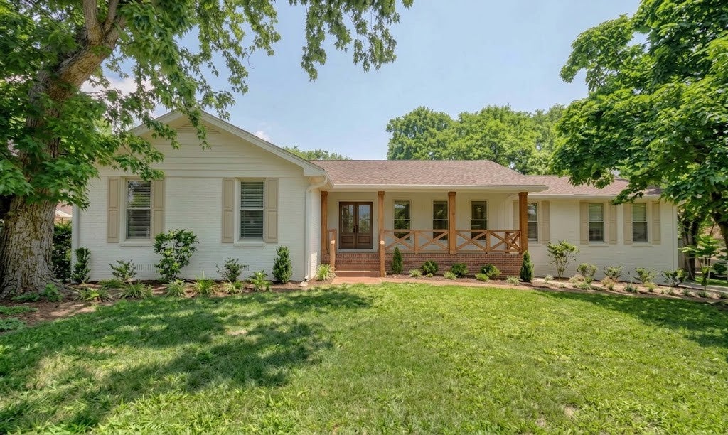 111 Countrywood Dr