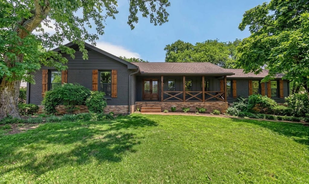 111 Countrywood Dr