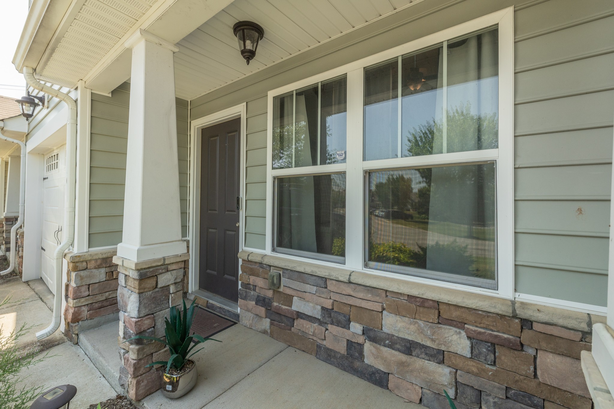 5520 Hamilton Cir